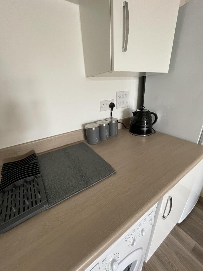 Modern 2-Bed Apartment In The Heart Of Salford Quays المظهر الخارجي الصورة